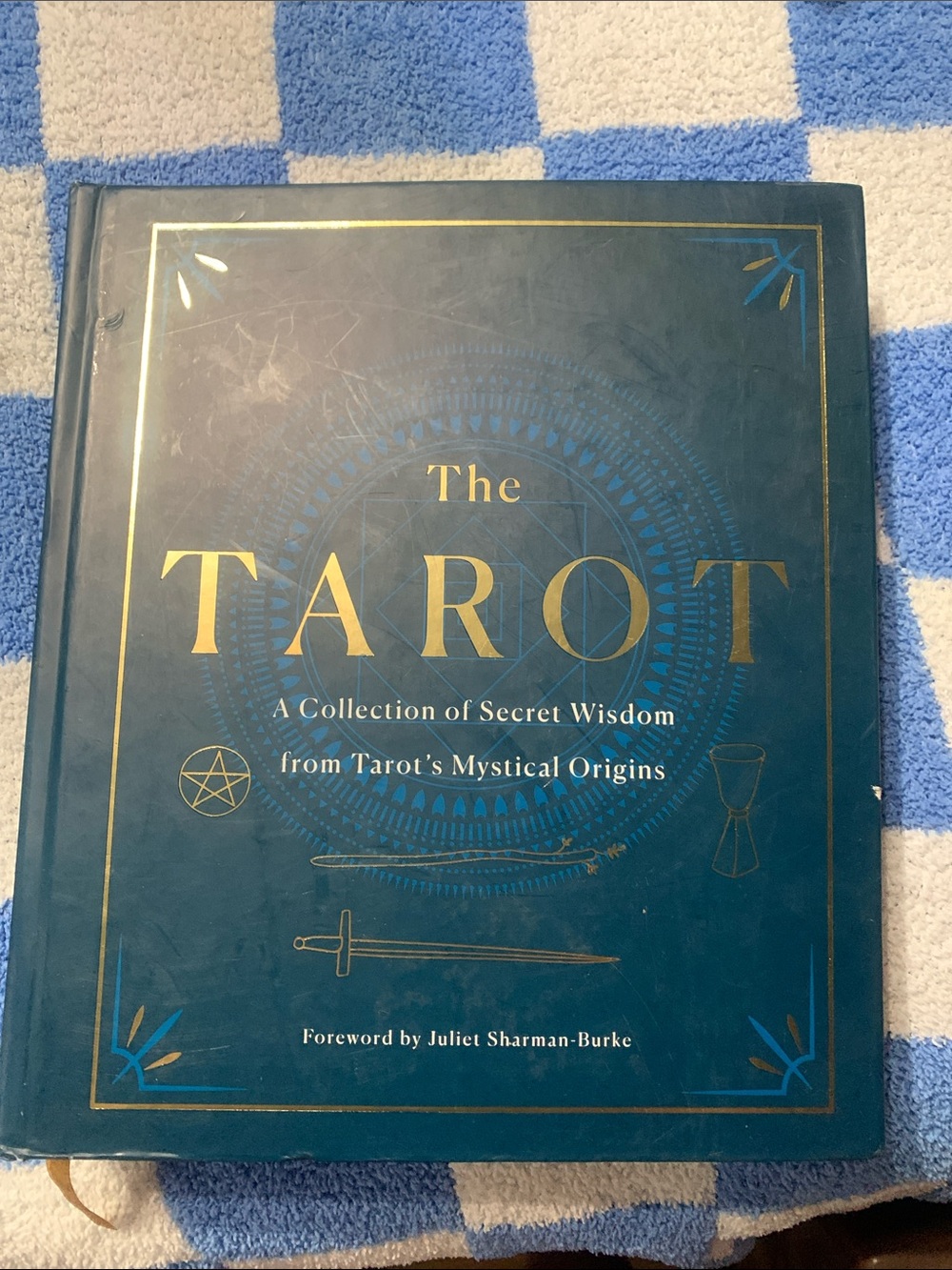 The Tarot Book - A Collection of of Secret Wisdom from Tarots Mystical Origins